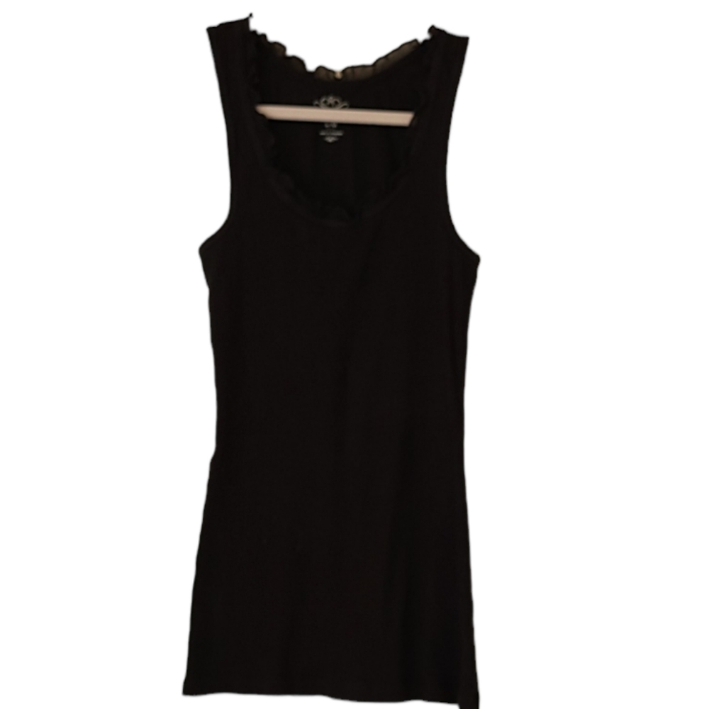 Old Navy Ribbed black fitted tank with ruffle neck line Size L